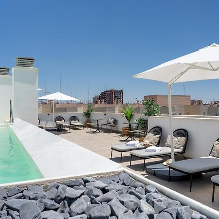 limehome Sevilla Calle Torcuato Luca de Tena Esterno foto