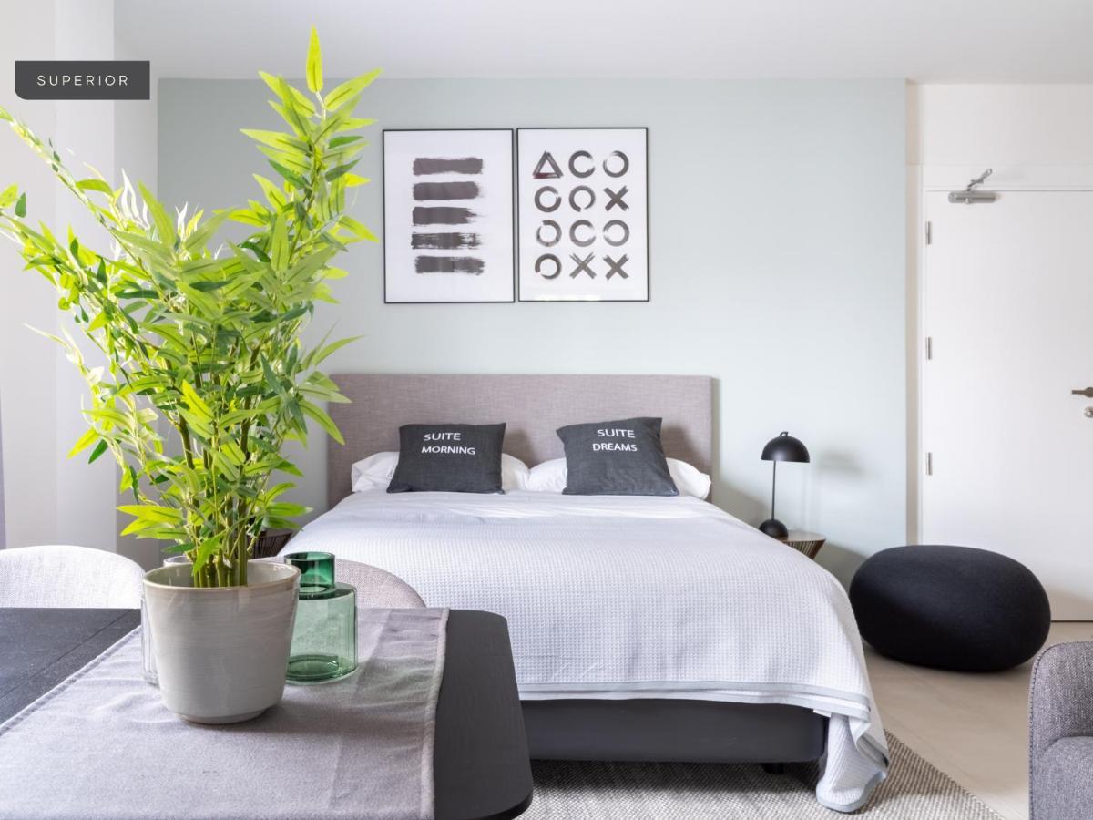 limehome Sevilla Calle Torcuato Luca de Tena Esterno foto