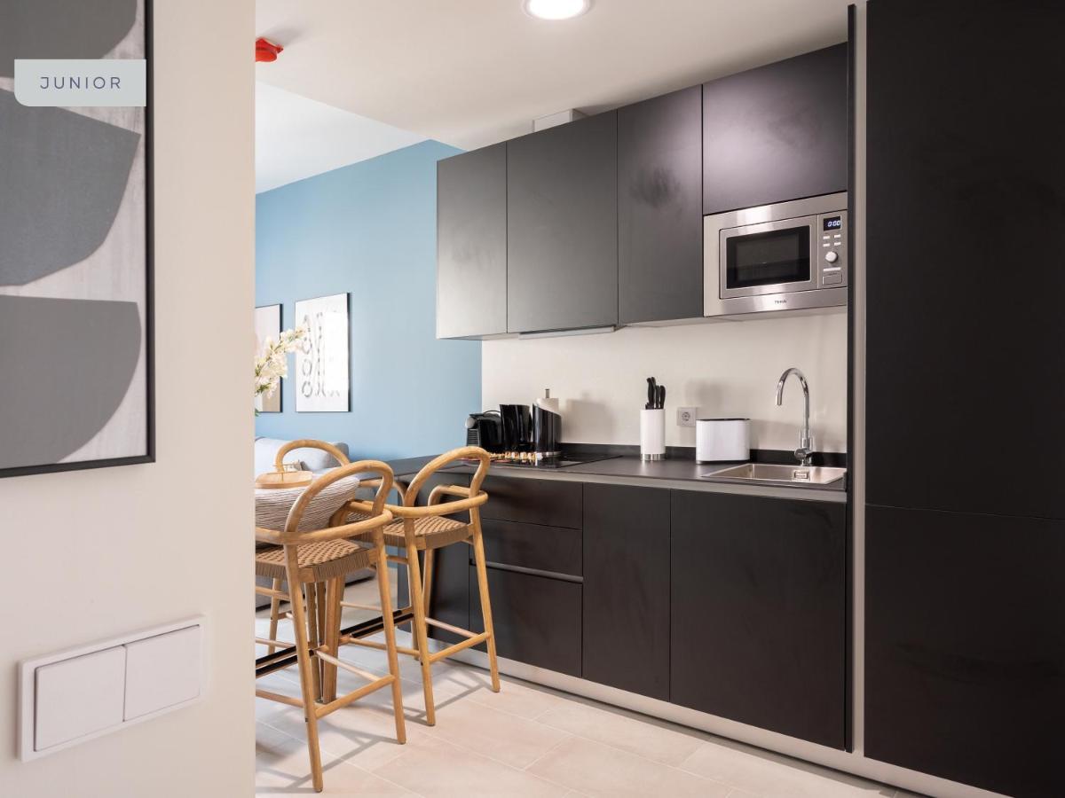 limehome Sevilla Calle Torcuato Luca de Tena Esterno foto